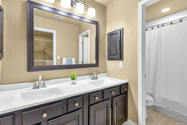 8013 DEVONSHIRE DR, Spring Branch, TX 78070