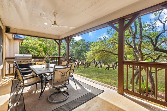 8013 DEVONSHIRE DR, Spring Branch, TX 78070