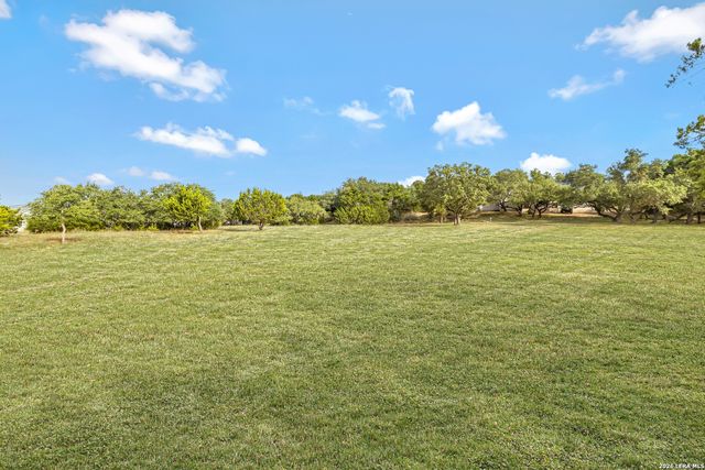8013 DEVONSHIRE DR, Spring Branch, TX 78070