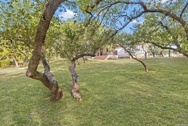 8013 DEVONSHIRE DR, Spring Branch, TX 78070