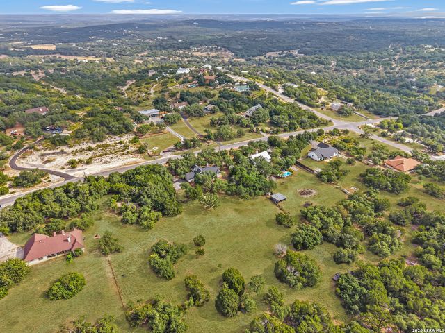 8013 DEVONSHIRE DR, Spring Branch, TX 78070