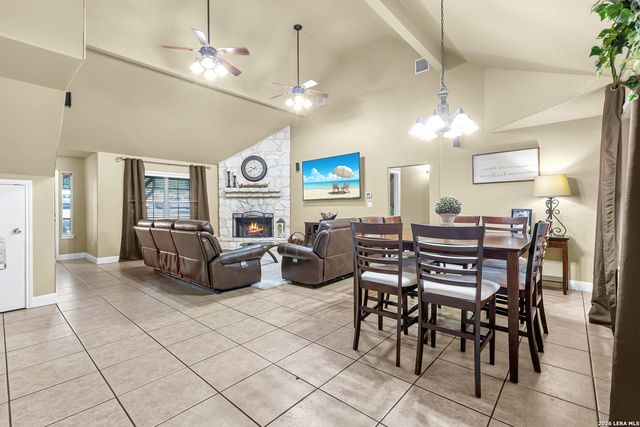 8013 DEVONSHIRE DR, Spring Branch, TX 78070