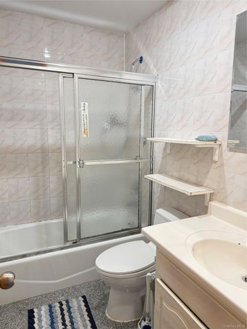 13425 59th Avenue 3 fl, Flushing, NY 11355