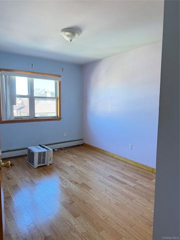 13425 59th Avenue 3 fl, Flushing, NY 11355