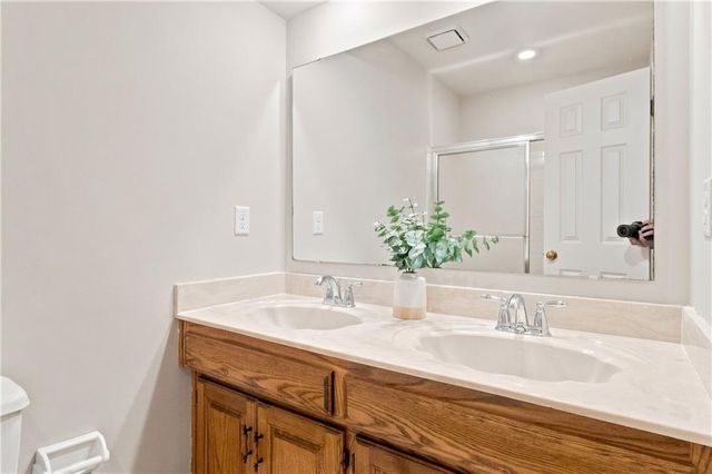 7905 Mullen Road, Lenexa, KS 66215