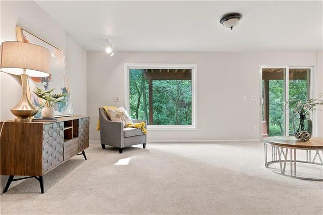 7905 Mullen Road, Lenexa, KS 66215