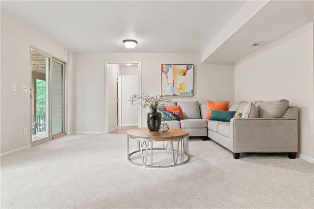 7905 Mullen Road, Lenexa, KS 66215