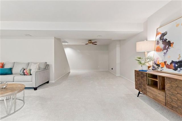 7905 Mullen Road, Lenexa, KS 66215