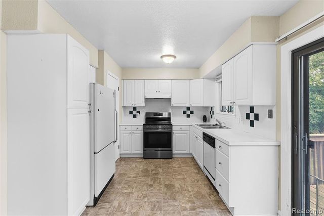 1101 Mohawk Avenue, Flint, MI 48507