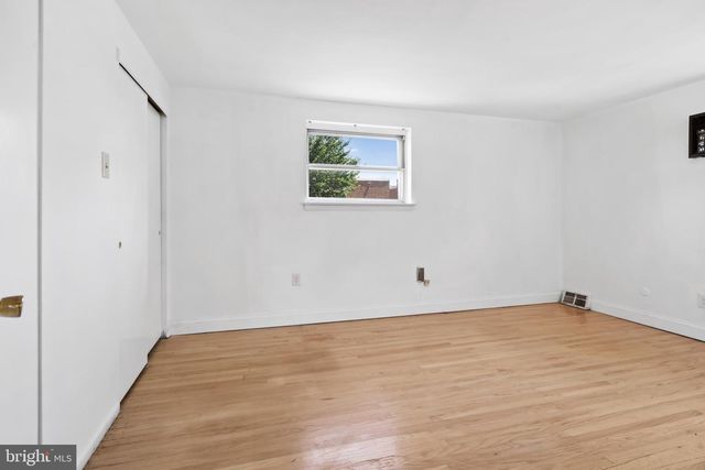 2731 TOLBUT ST, Philadelphia, PA 19152