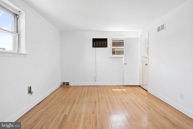 2731 TOLBUT ST, Philadelphia, PA 19152