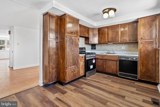 2731 TOLBUT ST, Philadelphia, PA 19152