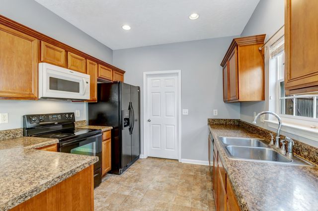 5623 Hickory Park Dr, Antioch, TN 37013