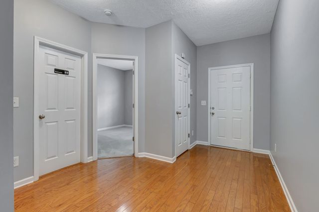 5623 Hickory Park Dr, Antioch, TN 37013