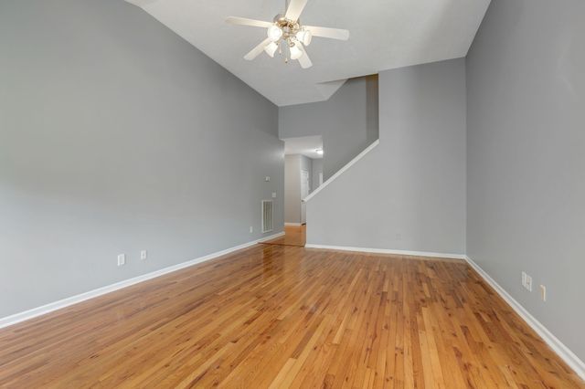 5623 Hickory Park Dr, Antioch, TN 37013