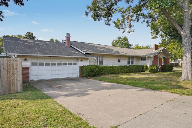 701 S Oklahoma Street, Sapulpa, OK 74066
