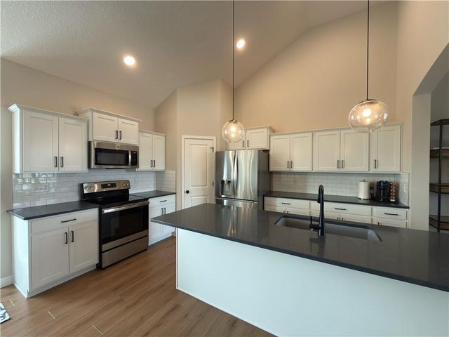 4003 NW 95th Terrace, Kansas City, MO 65154