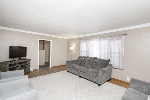 1020 12th Street S, Moorhead, MN 56560