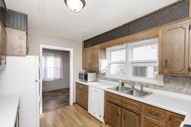 1020 12th Street S, Moorhead, MN 56560