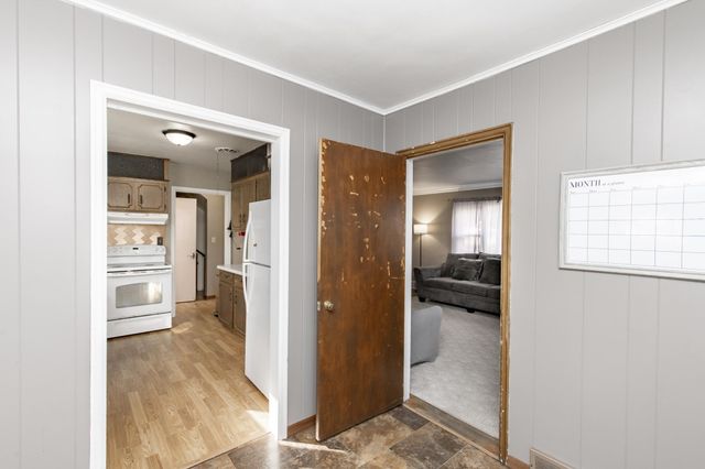 1020 12th Street S, Moorhead, MN 56560