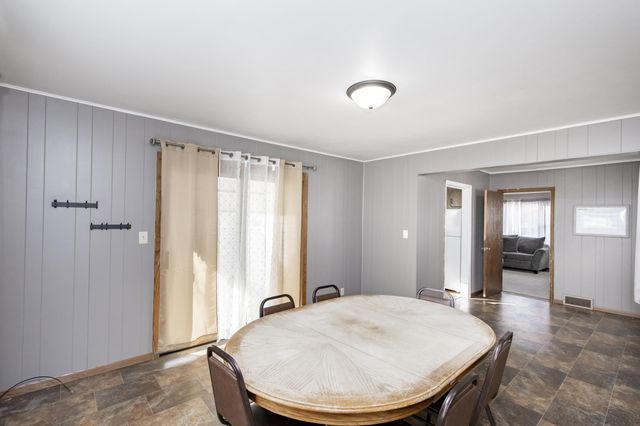 1020 12th Street S, Moorhead, MN 56560