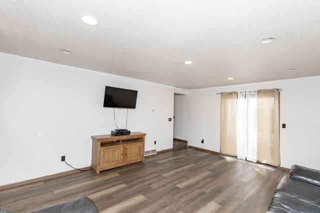 1020 12th Street S, Moorhead, MN 56560