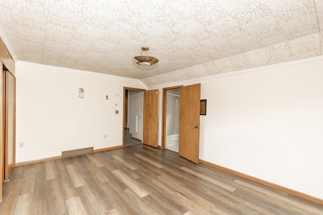 1020 12th Street S, Moorhead, MN 56560