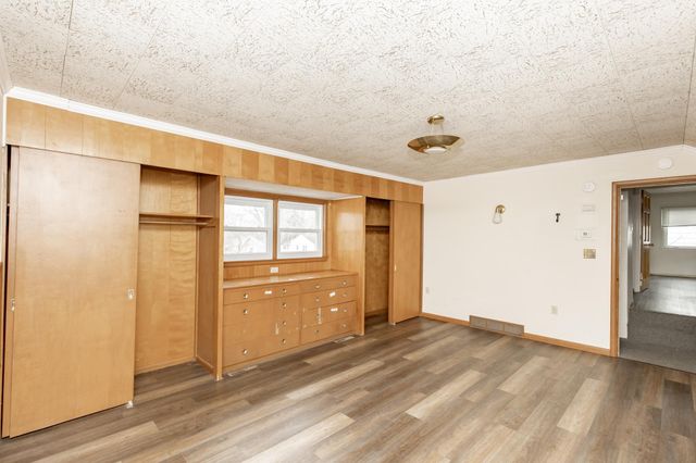 1020 12th Street S, Moorhead, MN 56560