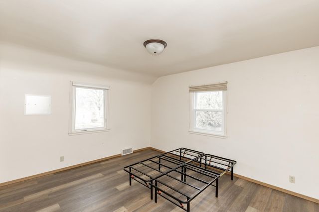 1020 12th Street S, Moorhead, MN 56560