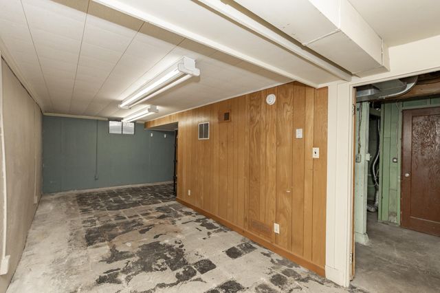 1020 12th Street S, Moorhead, MN 56560