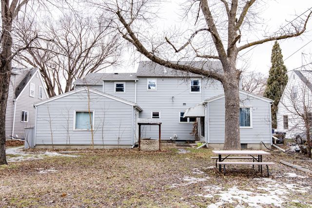 1020 12th Street S, Moorhead, MN 56560