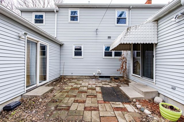 1020 12th Street S, Moorhead, MN 56560