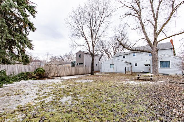 1020 12th Street S, Moorhead, MN 56560