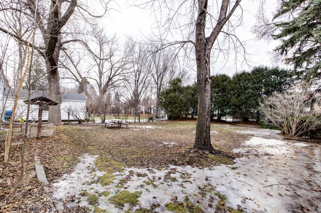 1020 12th Street S, Moorhead, MN 56560