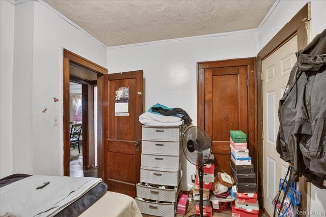 8090 Wetherby Street, Detroit, MI 48204
