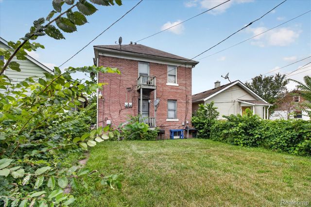 8090 Wetherby Street, Detroit, MI 48204