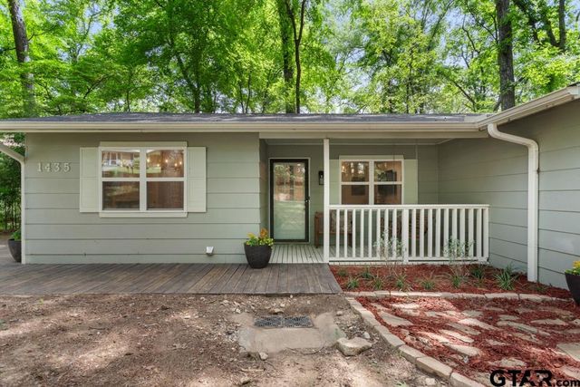 1435 W Hideaway Lane, Lindale, TX 75771