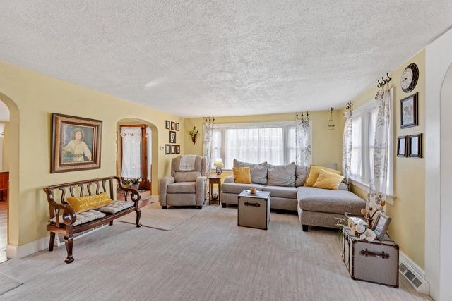 46652 Riverview DRIVE, La Crescent, MN 55947