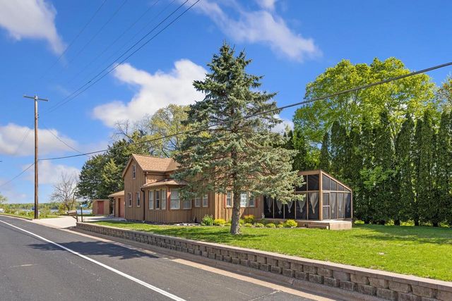 46652 Riverview DRIVE, La Crescent, MN 55947