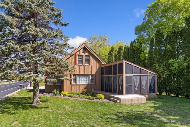 46652 Riverview DRIVE, La Crescent, MN 55947