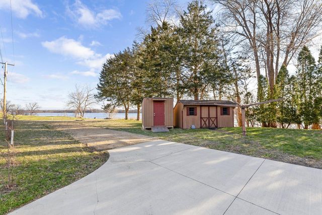 46652 Riverview DRIVE, La Crescent, MN 55947