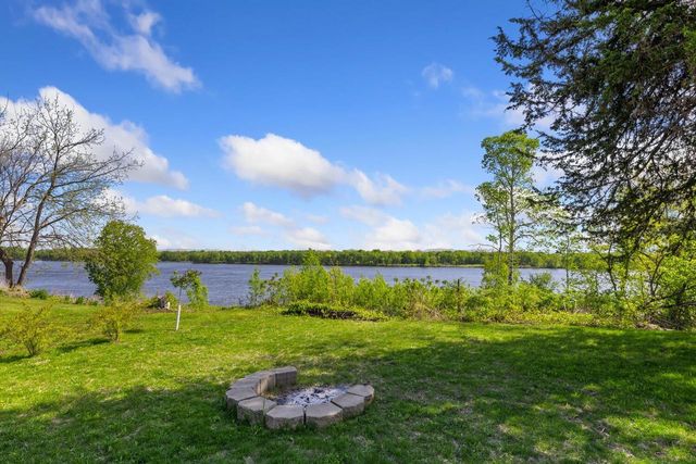 46652 Riverview DRIVE, La Crescent, MN 55947