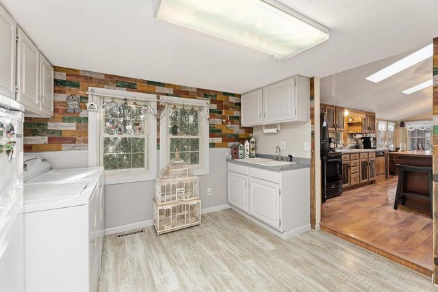 46652 Riverview DRIVE, La Crescent, MN 55947