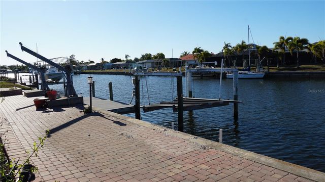 286 FIELDS TERRACE SE, Port Charlotte, FL 33952