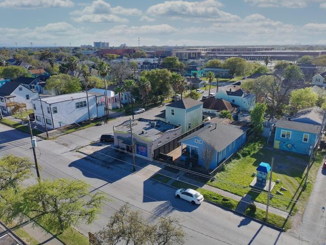 1415 39th Street, Galveston, TX 77550