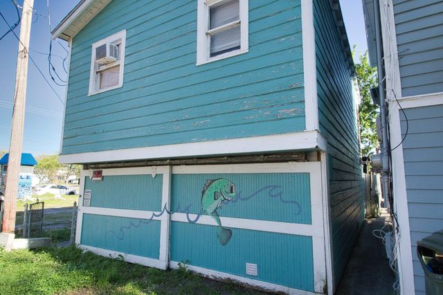 1415 39th Street, Galveston, TX 77550