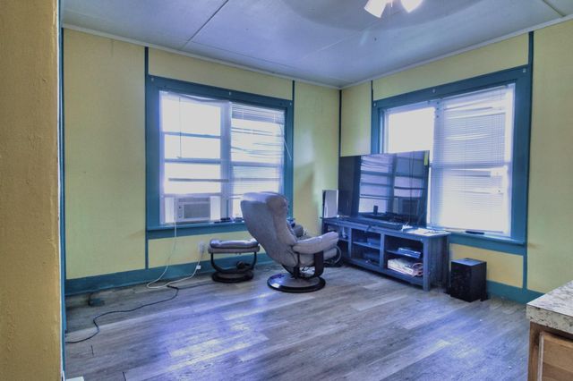 1415 39th Street, Galveston, TX 77550