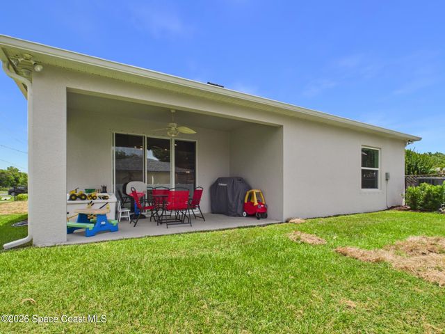 892 Genesee Avenue, Sebastian, FL 32958