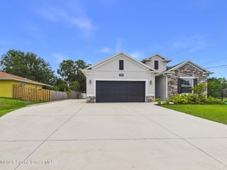 892 Genesee Avenue, Sebastian, FL 32958