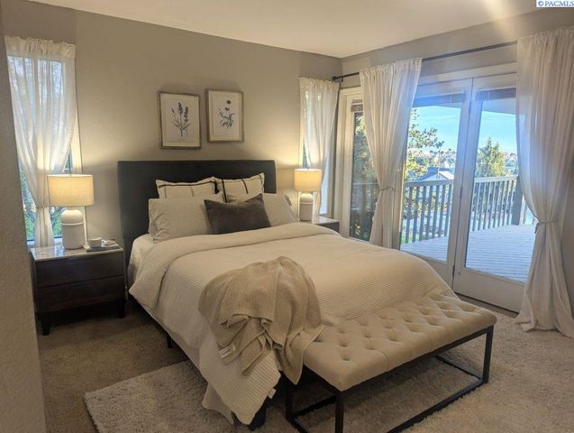 3803 W 40th Pl, Kennewick, WA 99337